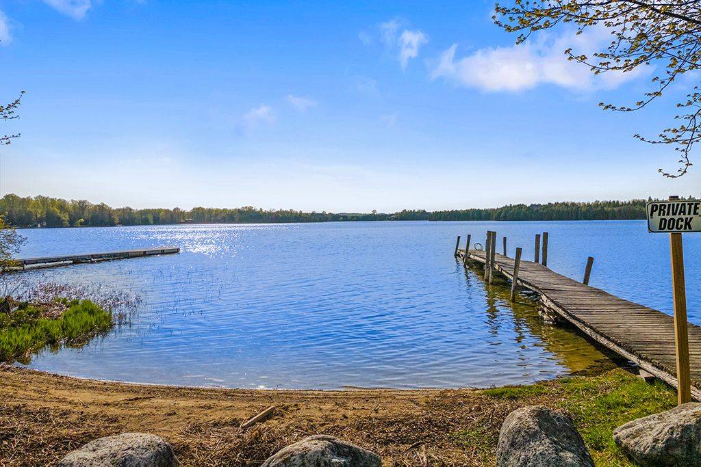 243 McCullough Lake DR, Chatsworth, ON N0H 2V0