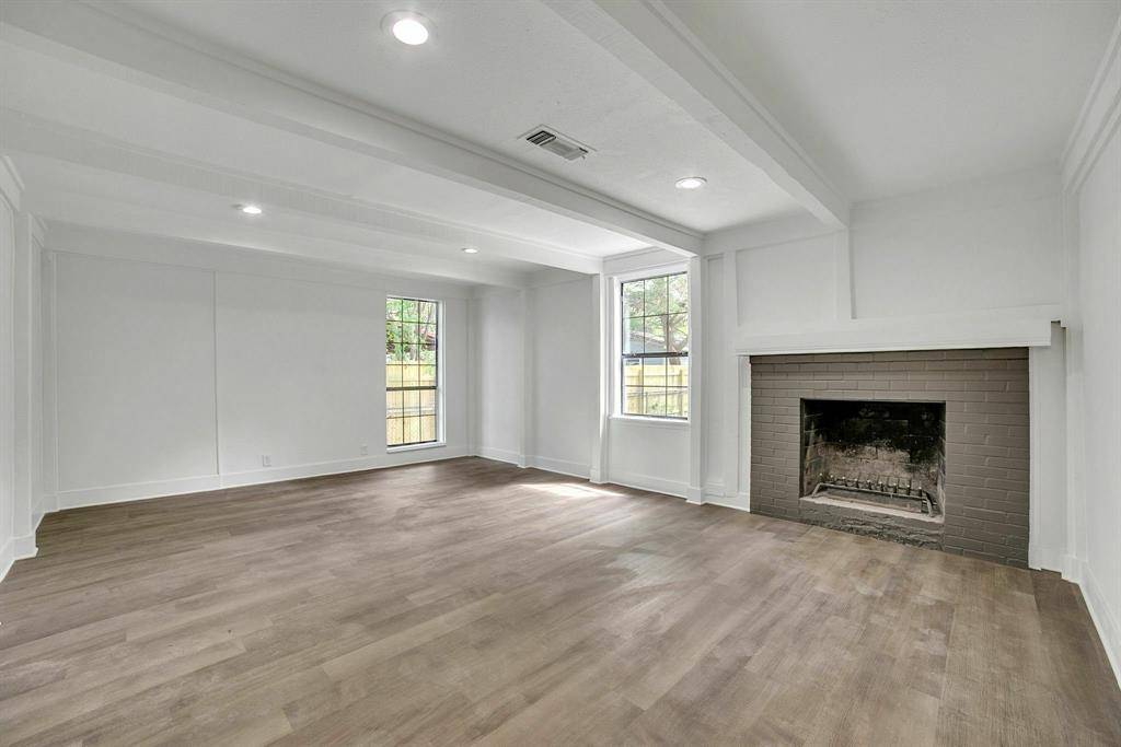 805 20th Street SE, Paris, TX 75460