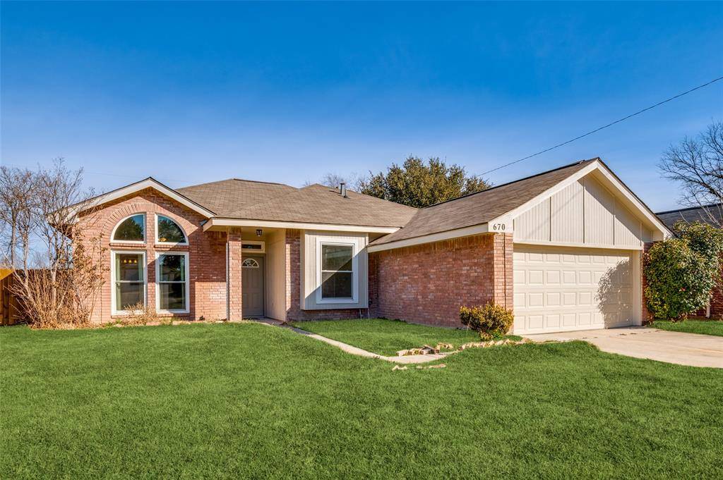 670 Honeysuckle Lane, Cedar Hill, TX 75104