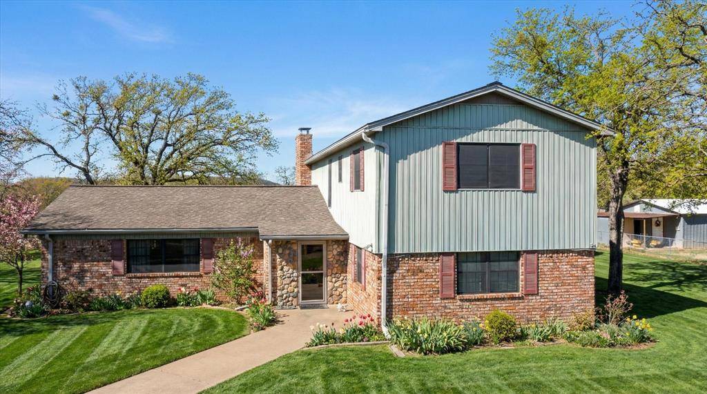 393 Kennon Circle, Palo Pinto, TX 76484