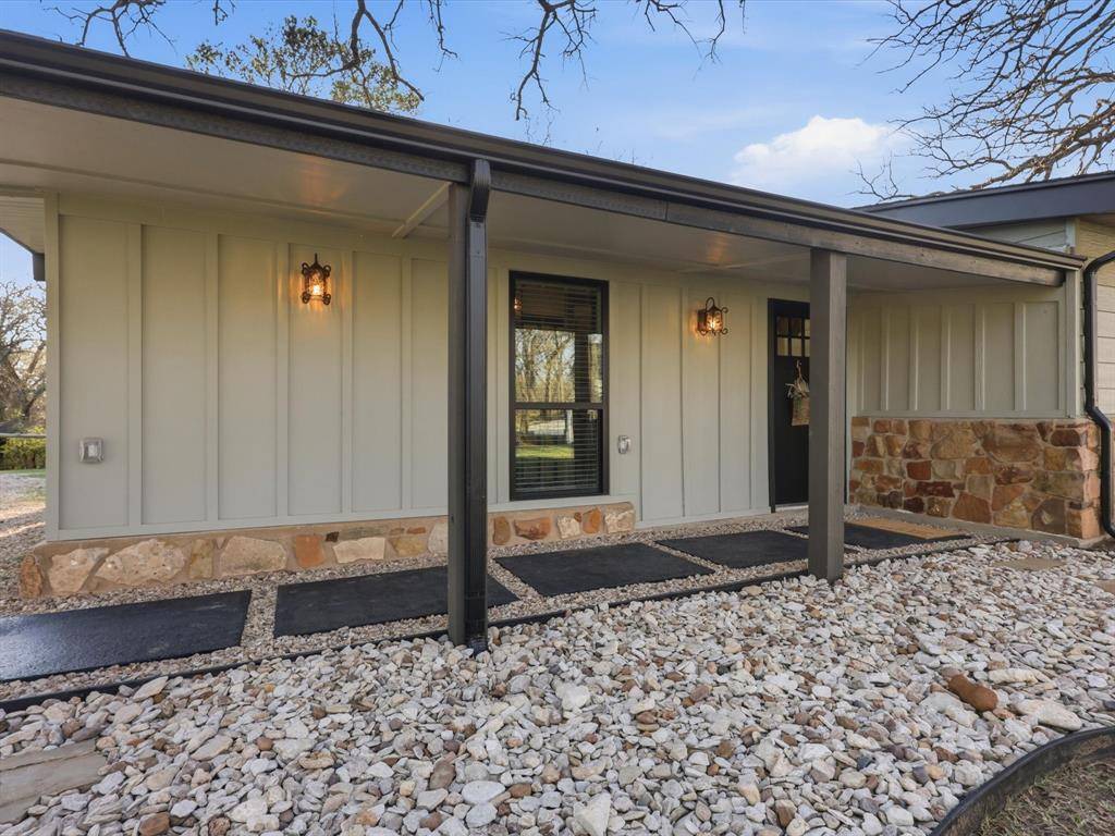 1006 NEWELL Drive, Hudson Oaks, TX 76087