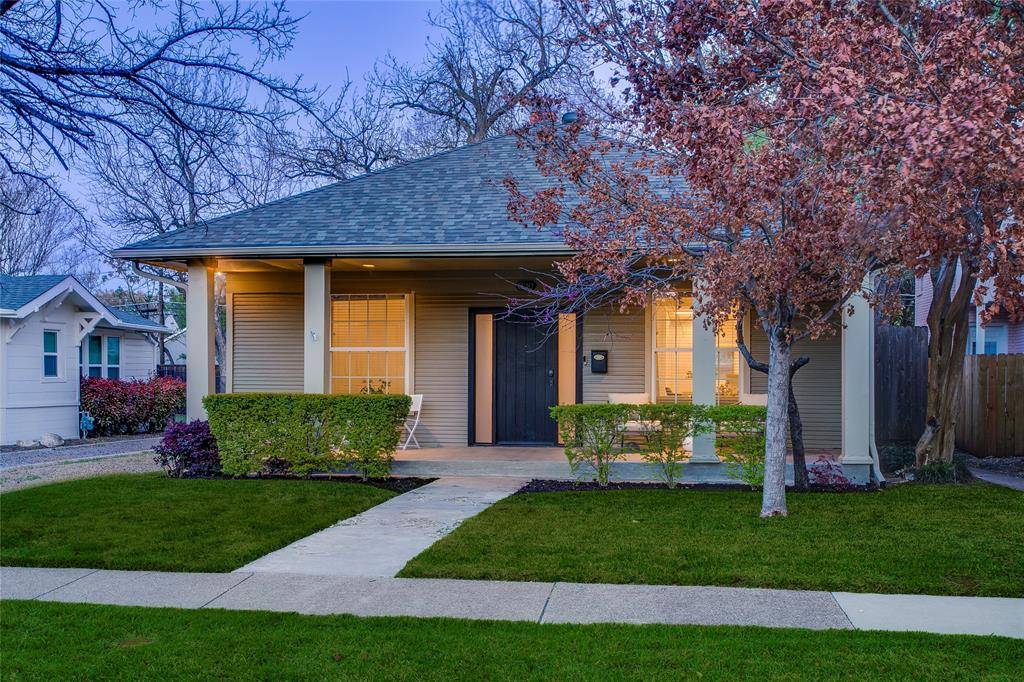 830 N Clinton Avenue, Dallas, TX 75208