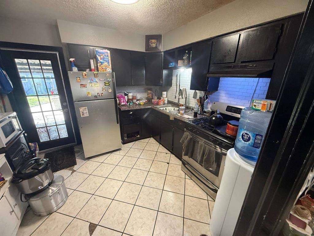 914 Tamara Lane, Grand Prairie, TX 75051