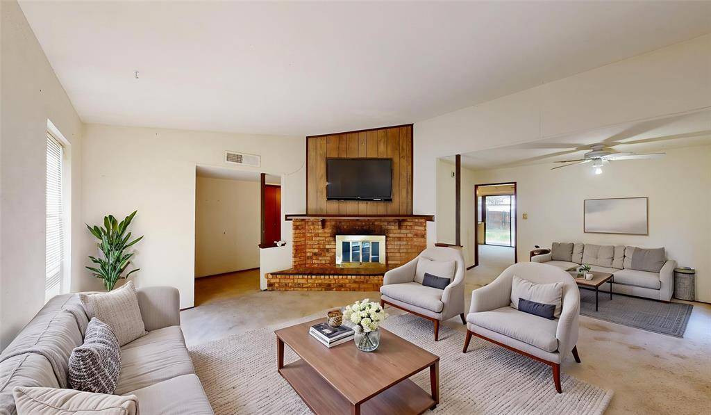 3045 Villa Sur Trail, Dallas, TX 75228