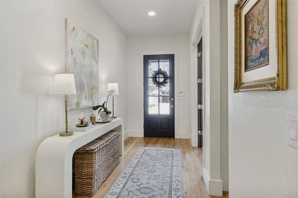 7533 Garonne Street, Dallas, TX 75231