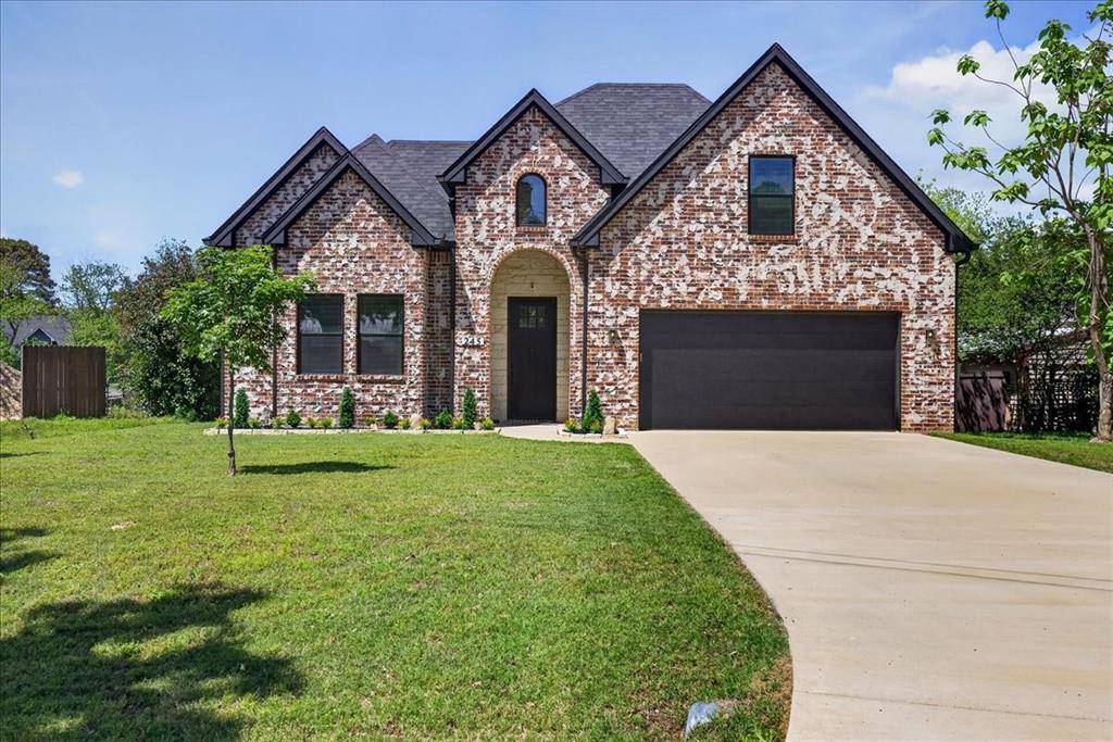 245 Autumn Wood Trail, Gun Barrel City, TX 75156