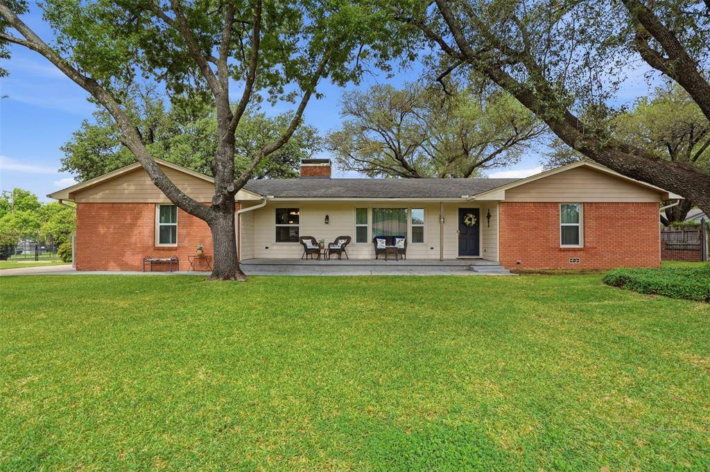 1216 Hilltop Drive, Cleburne, TX 76033