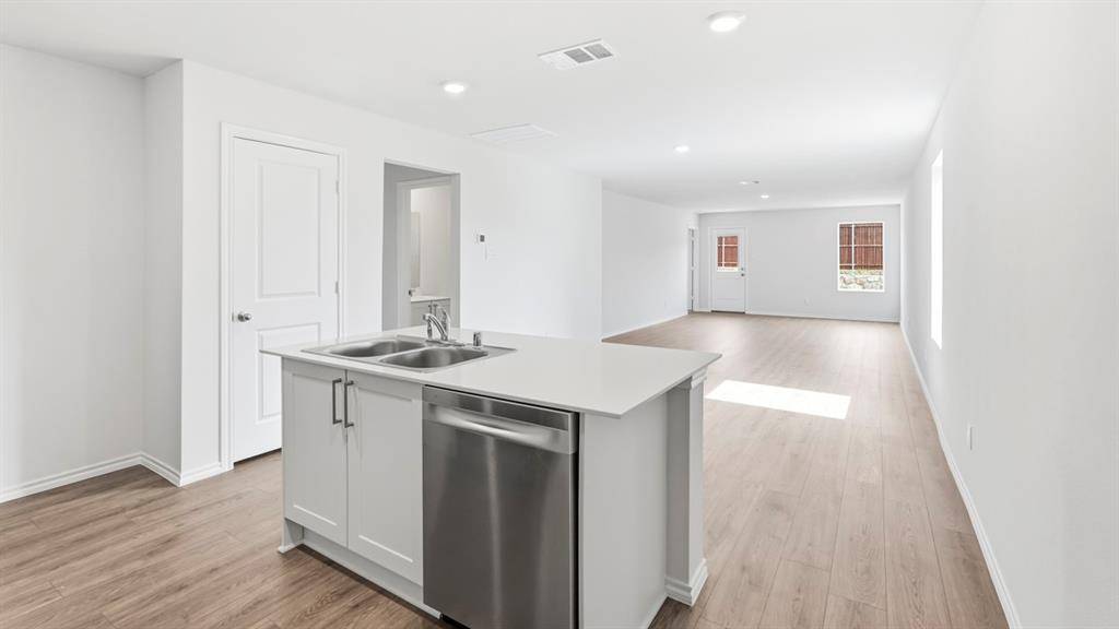 3714 Morning Dew Court, Talty, TX 75126