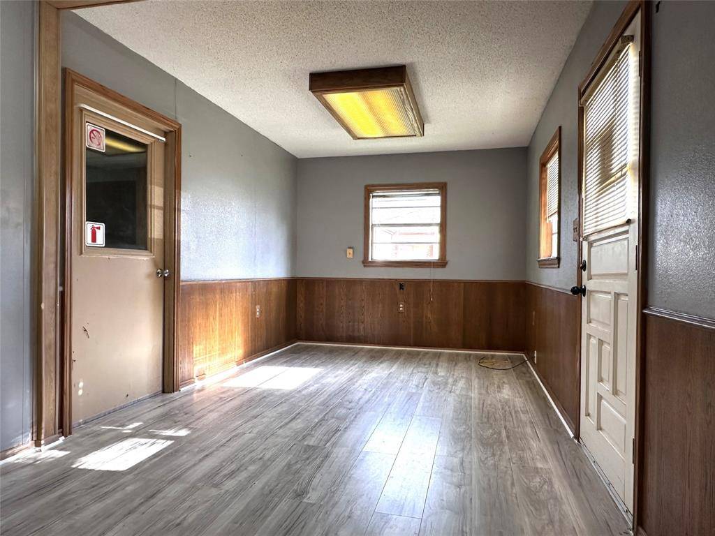 205 S 1st Street, Bangs, TX 76823