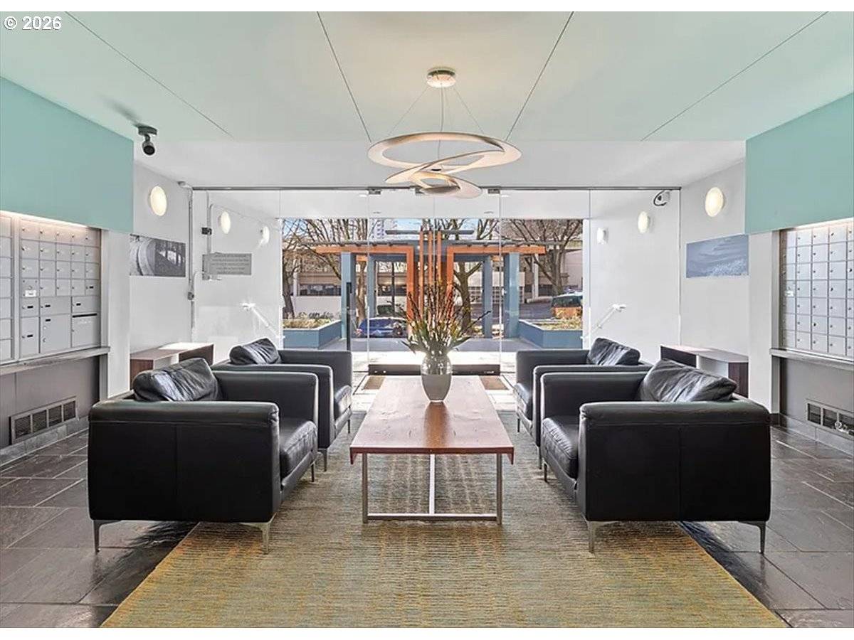 111 SW HARRISON ST #4F, Portland, OR 97201