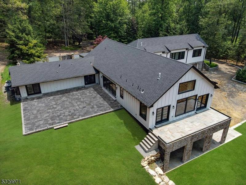 136-2 Mount Harmony Rd, Bernardsville Boro, NJ 07924