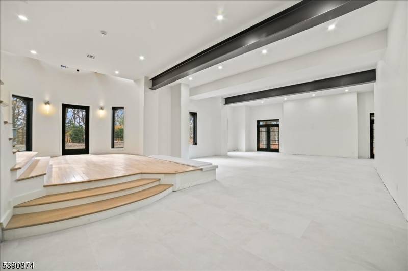 136-2 Mount Harmony Rd, Bernardsville Boro, NJ 07924