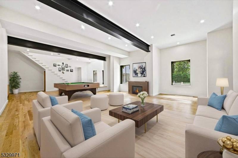 136-2 Mount Harmony Rd, Bernardsville Boro, NJ 07924