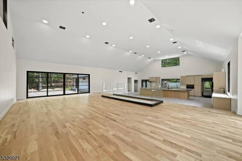 136-2 Mount Harmony Rd, Bernardsville Boro, NJ 07924