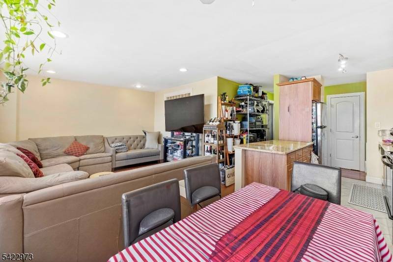 821 Jersey Ave #6A, Elizabeth City, NJ 07202