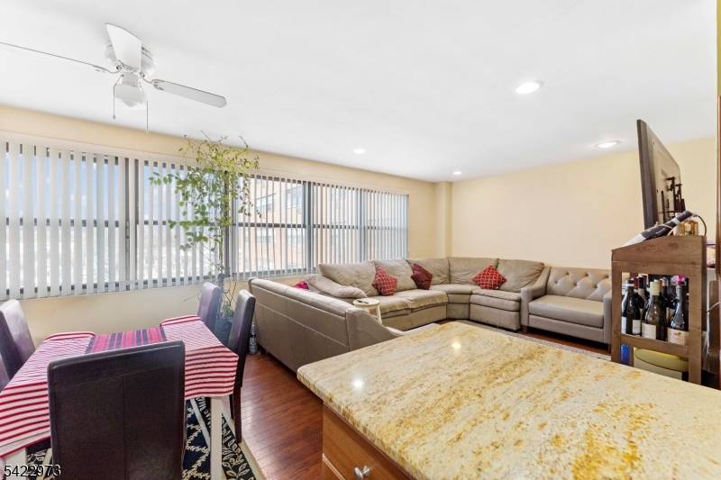 821 Jersey Ave #6A, Elizabeth City, NJ 07202