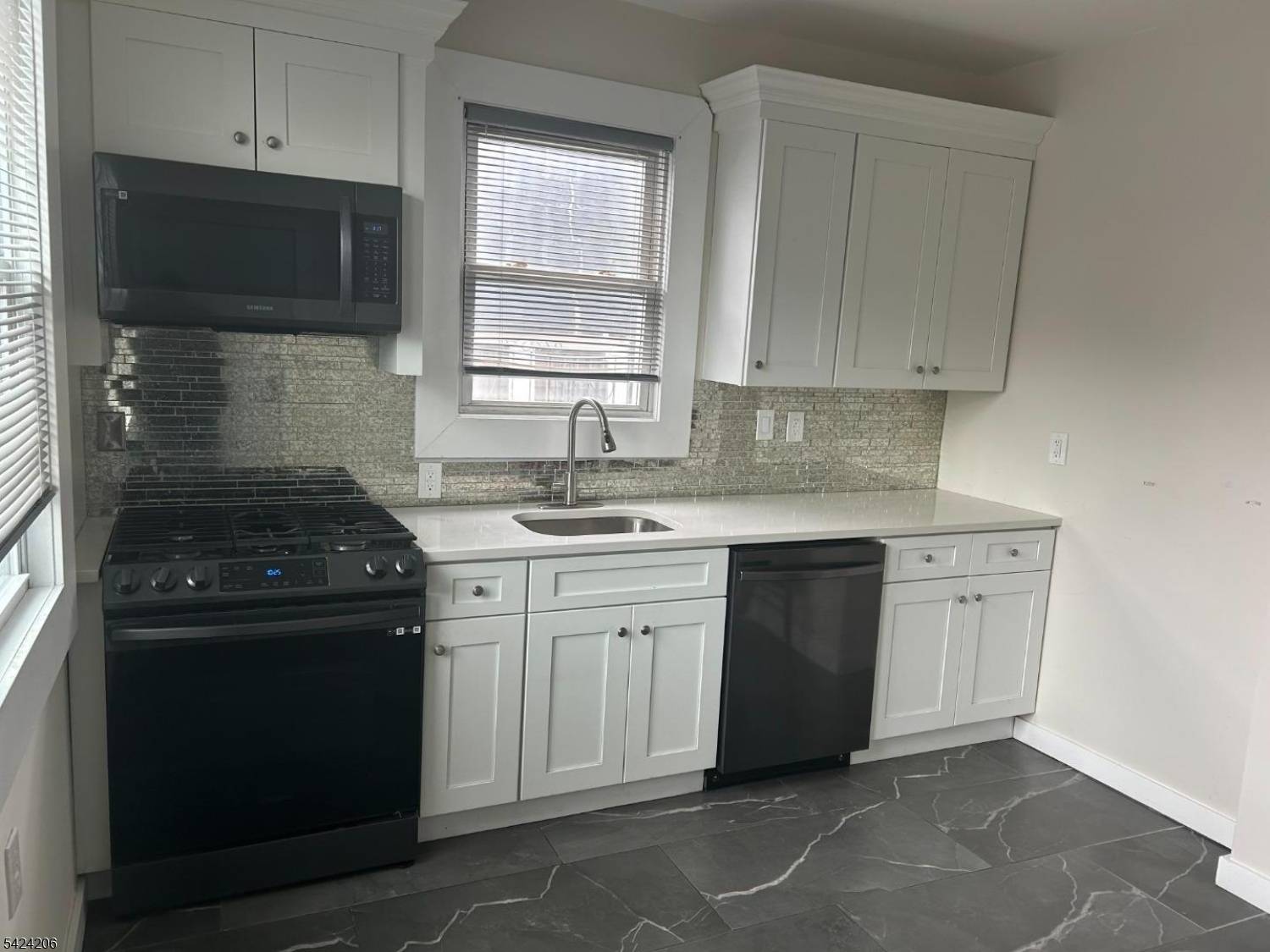 194 Wainwright St #1, Newark City, NJ 07112