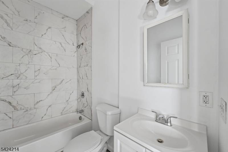 7 Prospect Ter, East Orange City, NJ 07017