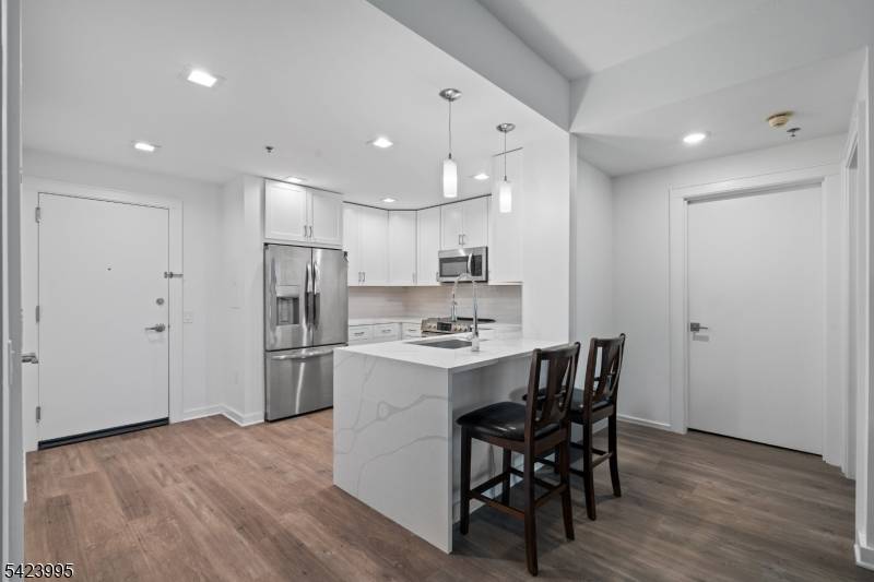 1 Carriage City Plz #1211, Rahway City, NJ 07065