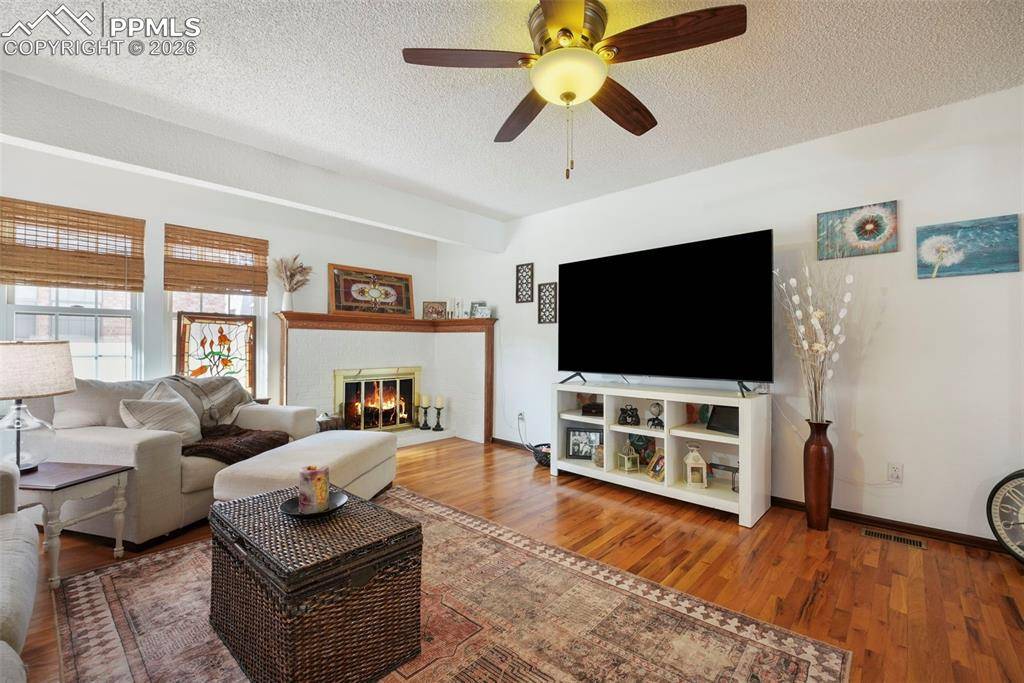 2083 Sussex LN, Colorado Springs, CO 80909