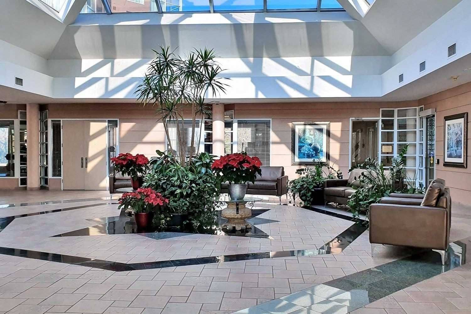 5 Concorde PL #3706, Toronto C13, ON M3C 3M8