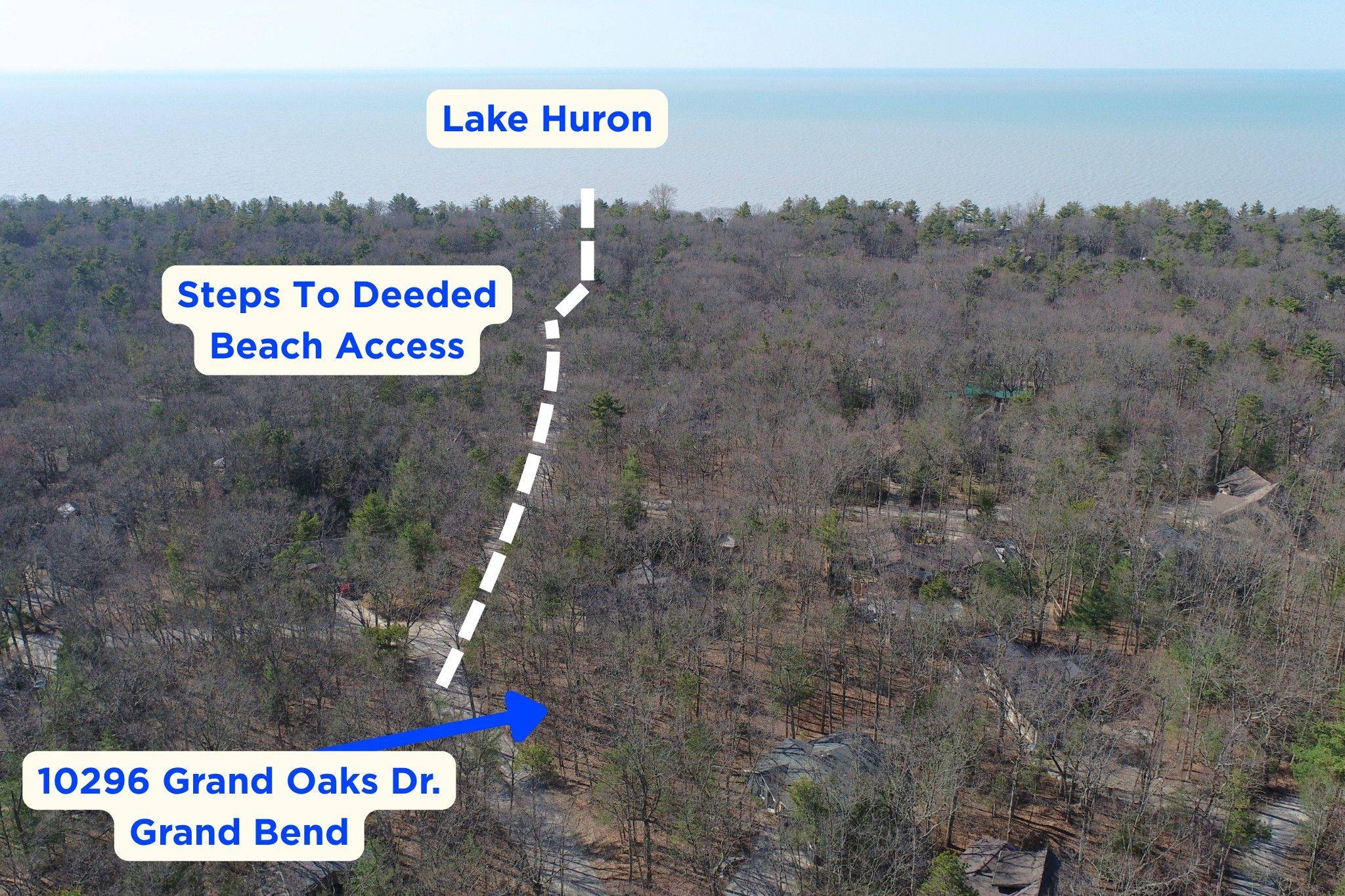 10296 Grand Oaks DR, Lambton Shores, ON N0M 1T0