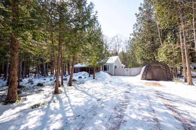 52 Spry Lake RD, South Bruce Peninsula, ON N0H 2T0