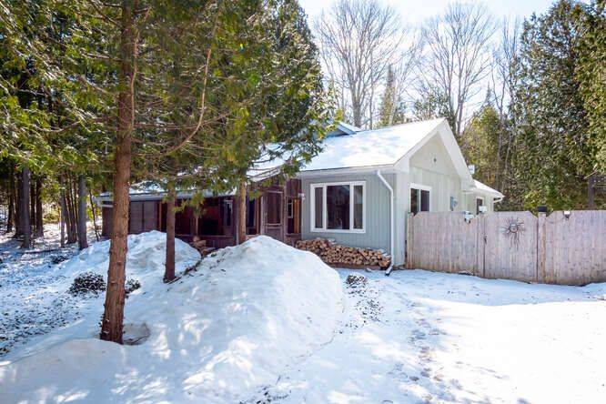52 Spry Lake RD, South Bruce Peninsula, ON N0H 2T0