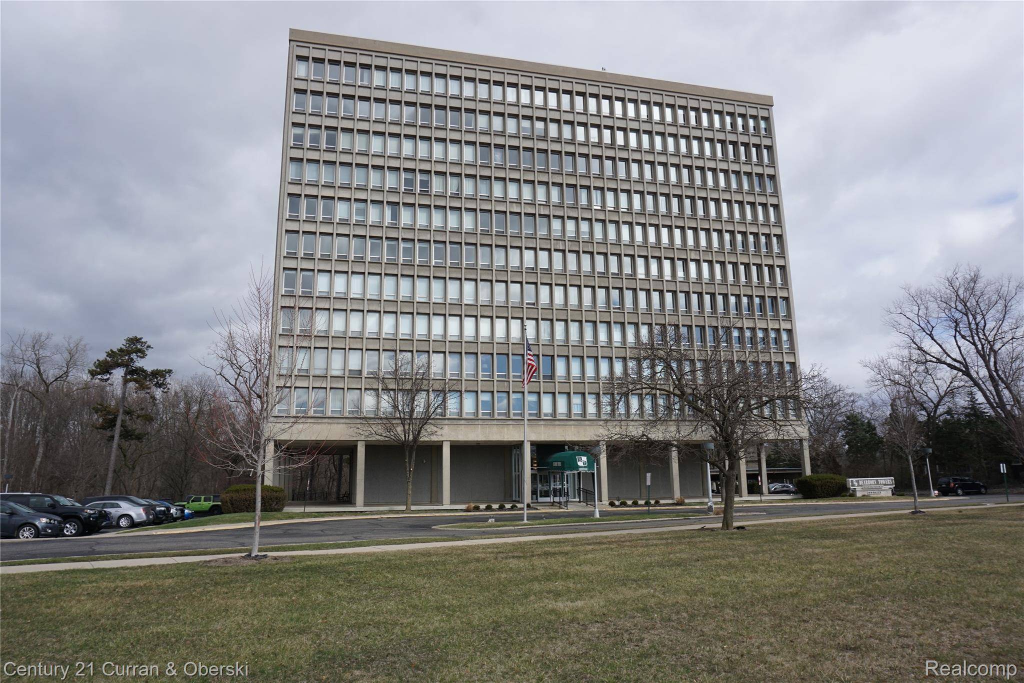 22700 Garrison ST #908, Dearborn, MI 48124