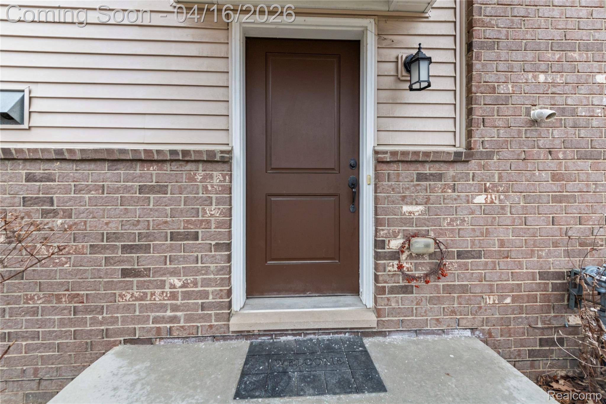 4616 Bradley CIR, Troy, MI 48085