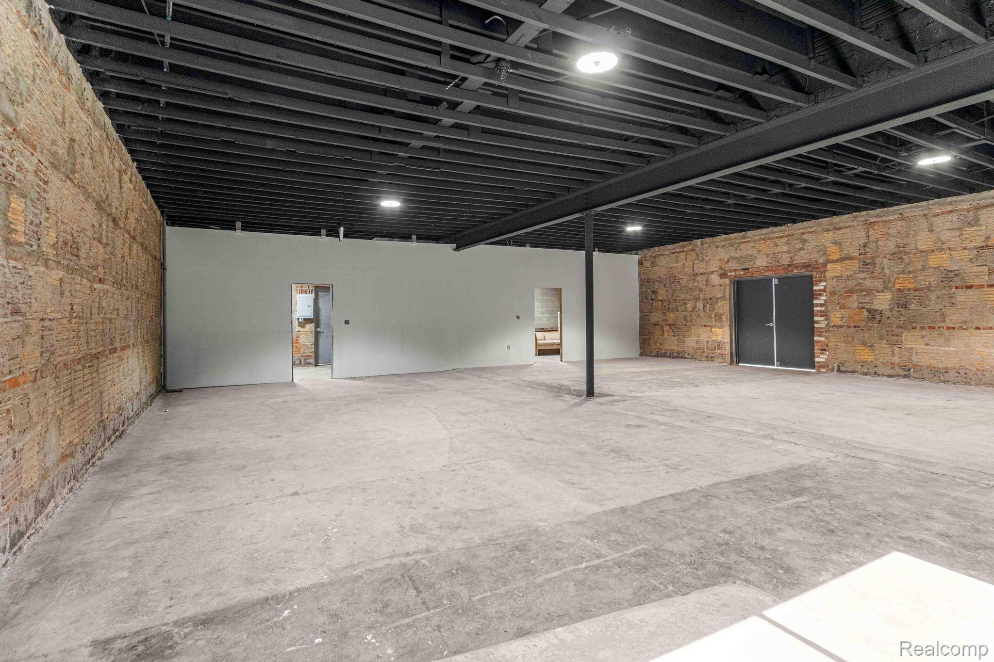 1021 E State Fair, Detroit, MI 48203