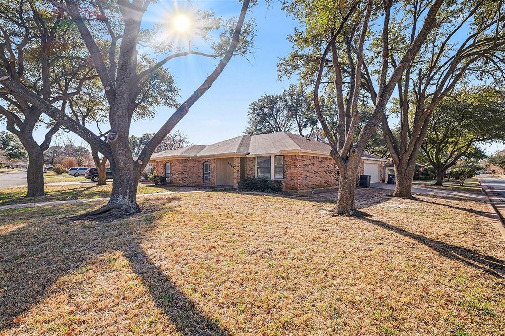 1860 Larkspur Drive, Arlington, TX 76013