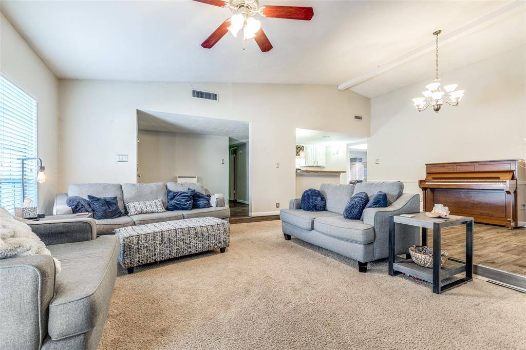 2038 Christie Lane, Carrollton, TX 75007