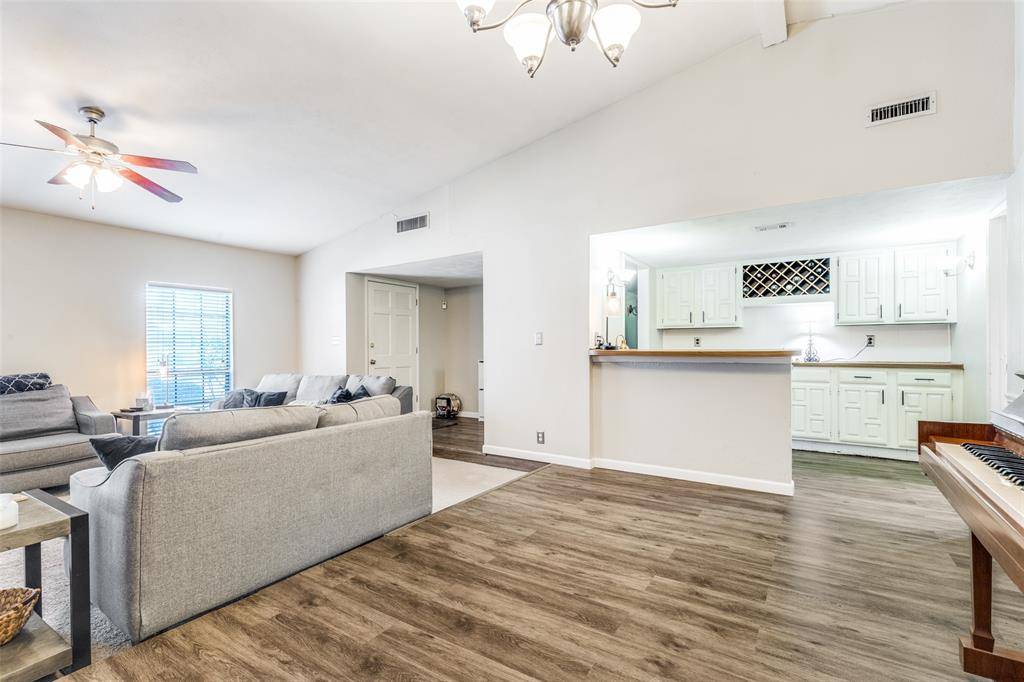 2038 Christie Lane, Carrollton, TX 75007