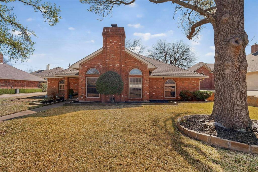 1110 Shady Oak Trail, Mansfield, TX 76063