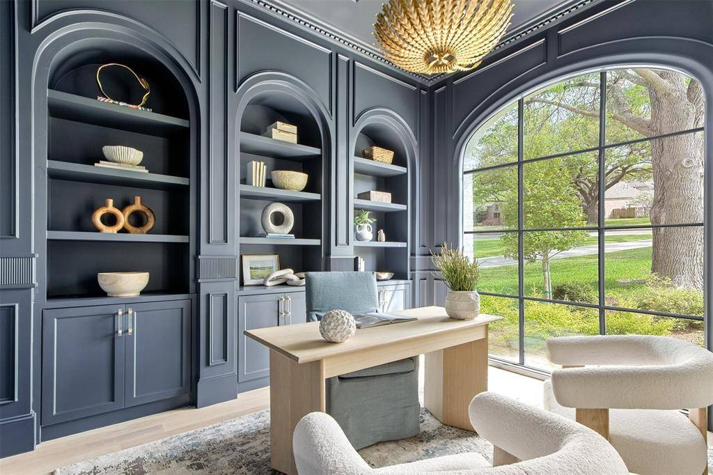 5827 Del Roy Drive, Dallas, TX 75230