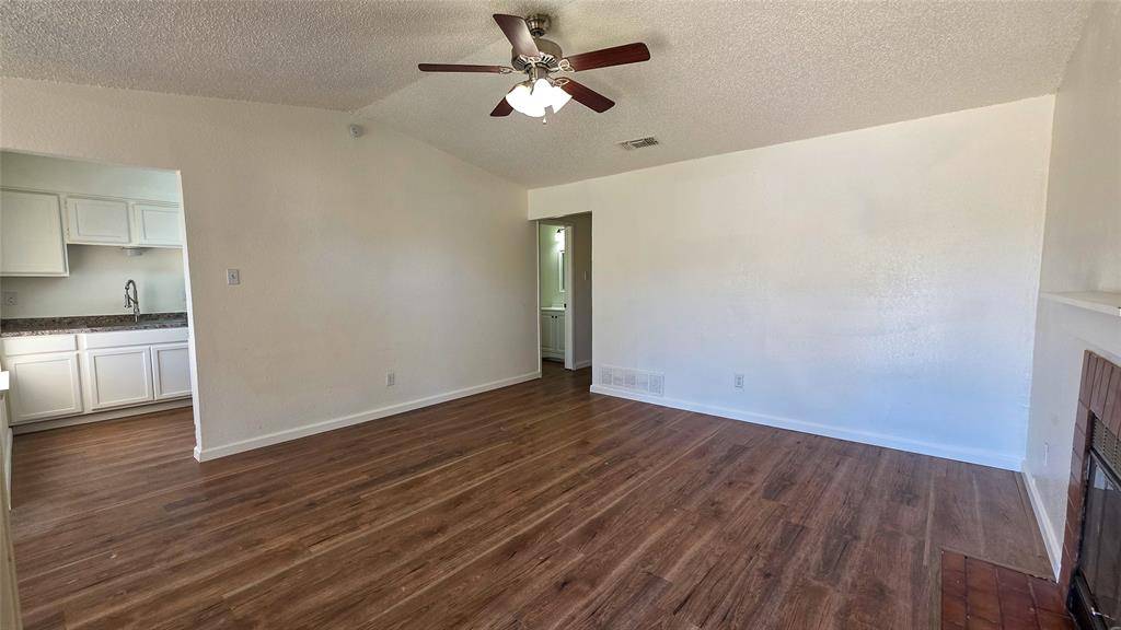 741 Woodland Court, Kennedale, TX 76060