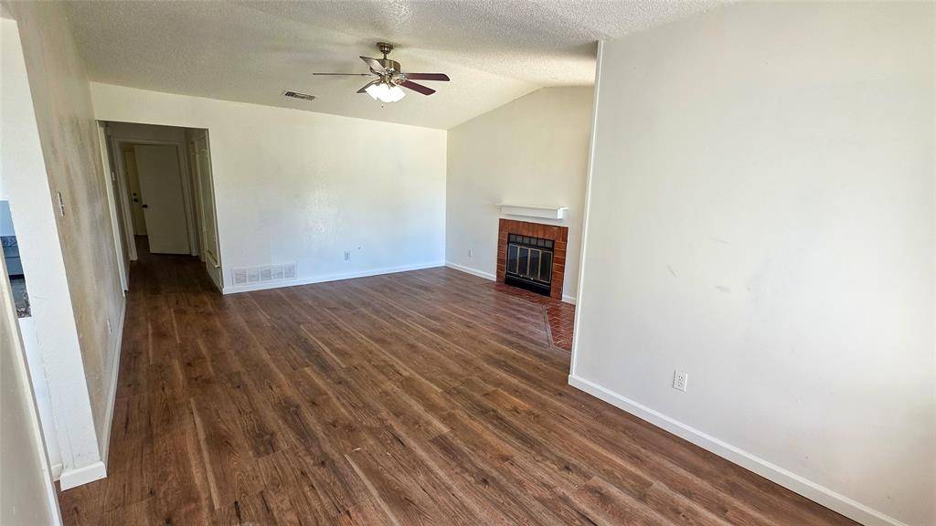 741 Woodland Court, Kennedale, TX 76060