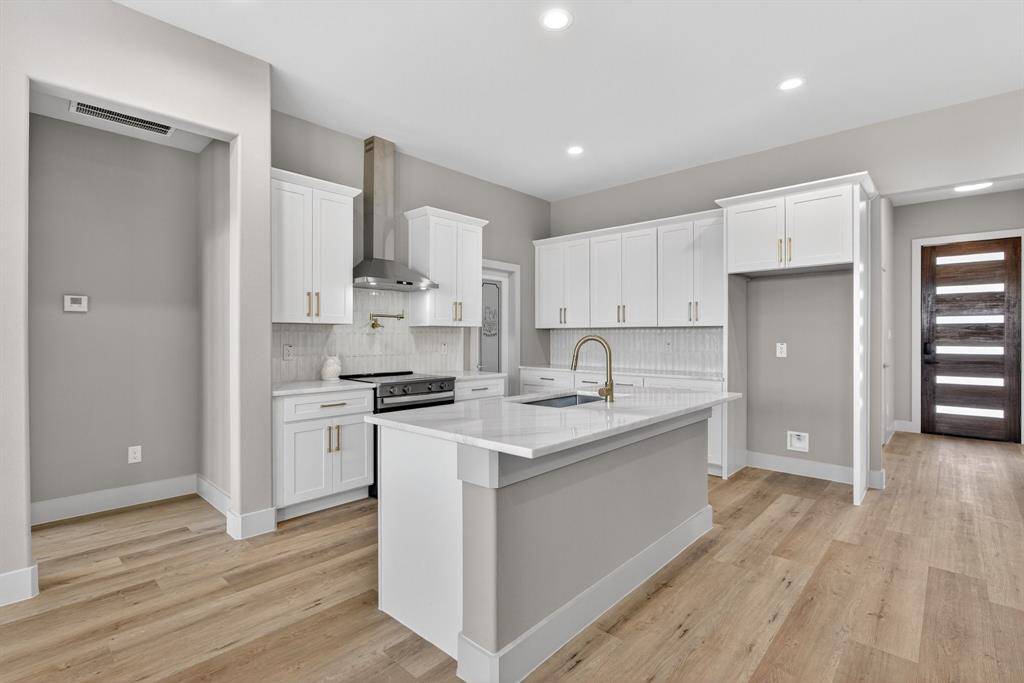 900 Cope Street, Mansfield, TX 76065