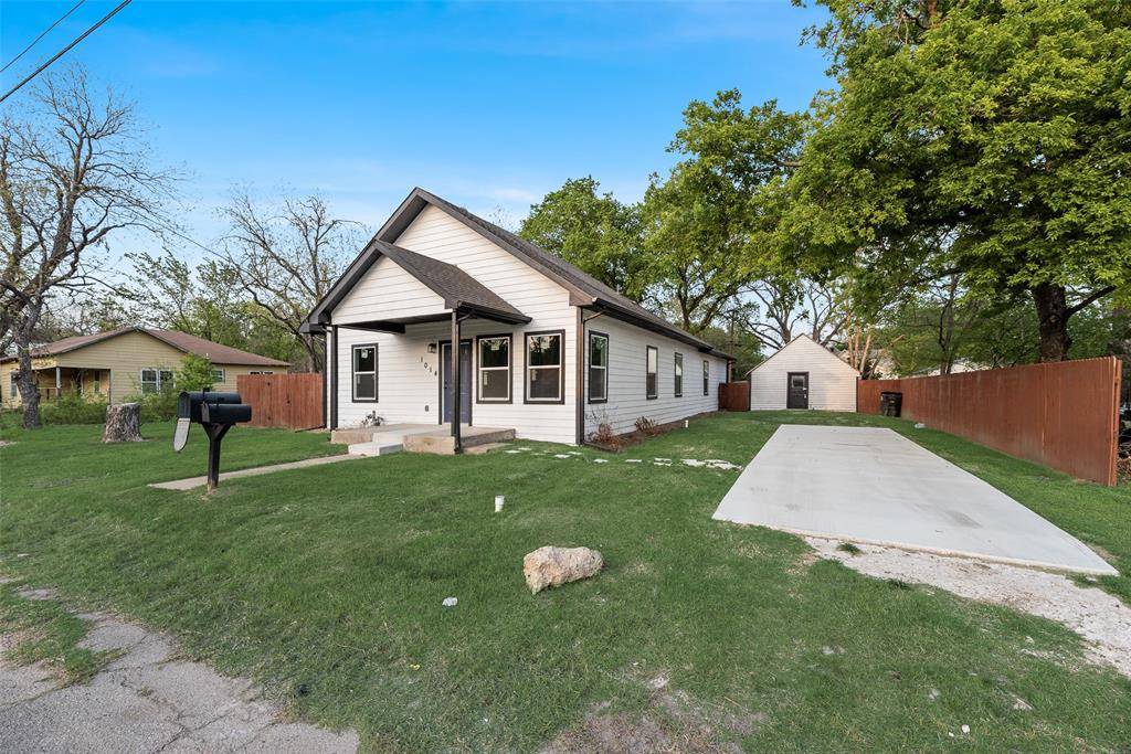 1014 Trinity Street, Cleburne, TX 76031
