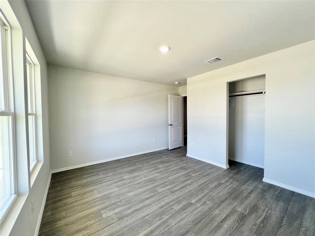 544 Quail Meadows Drive, Cleburne, TX 76031