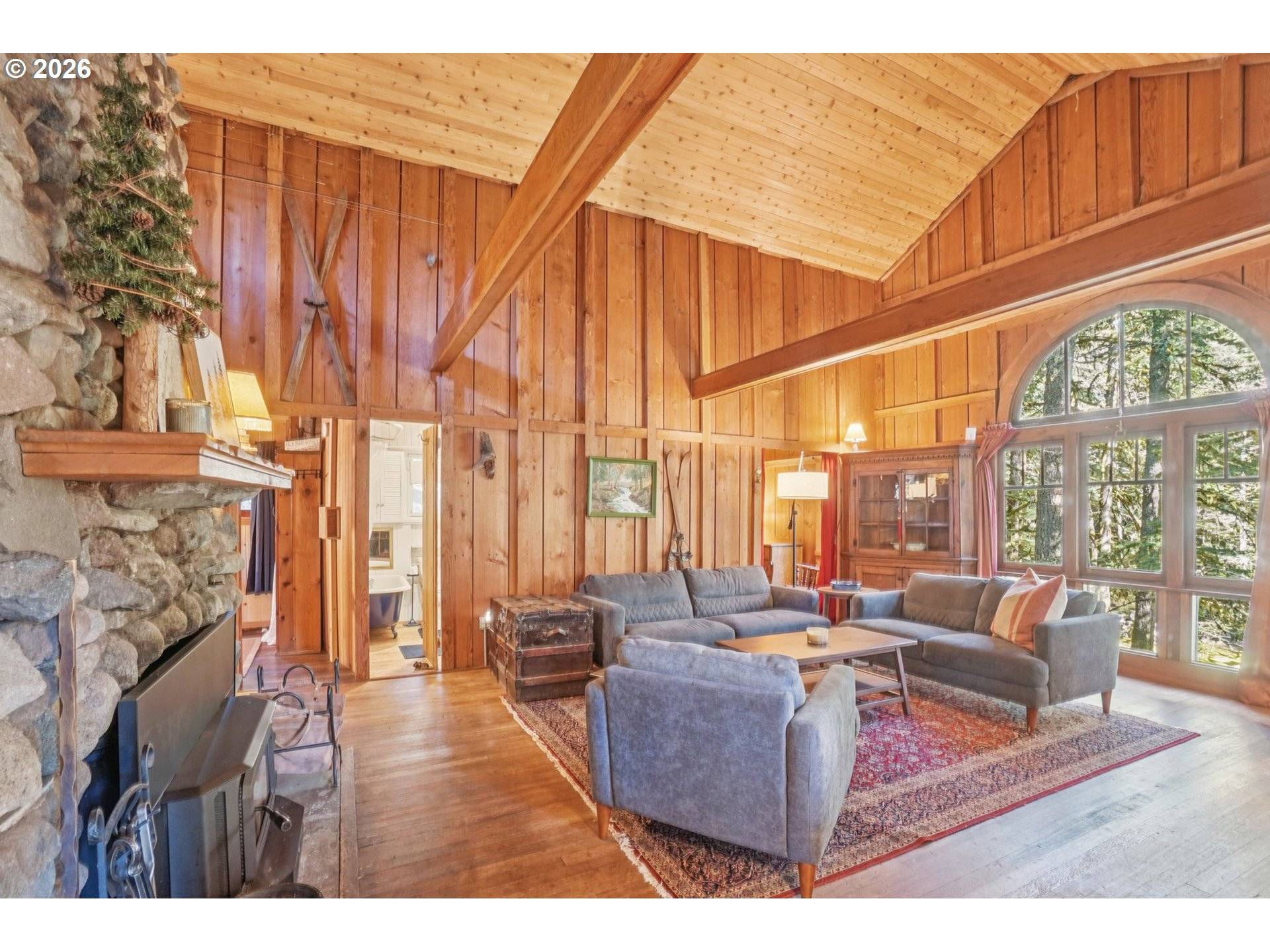 75804 MOUNT HOOD HWY, Rhododendron, OR 97049