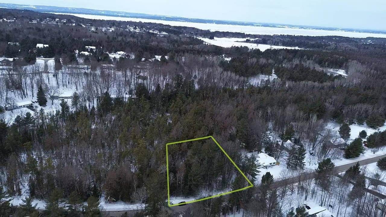 4715 Springbrook DR, Acme Twp, MI 49690