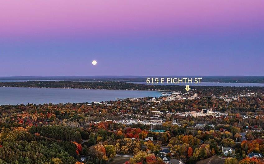 619 E Eighth, Traverse City, MI 49686