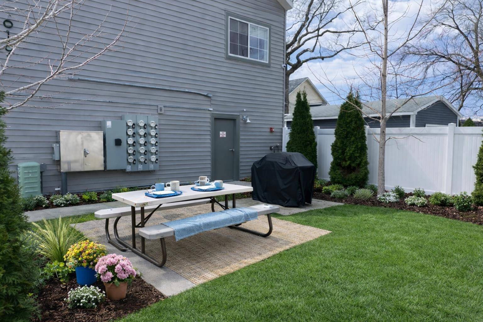 619 E Eighth, Traverse City, MI 49686