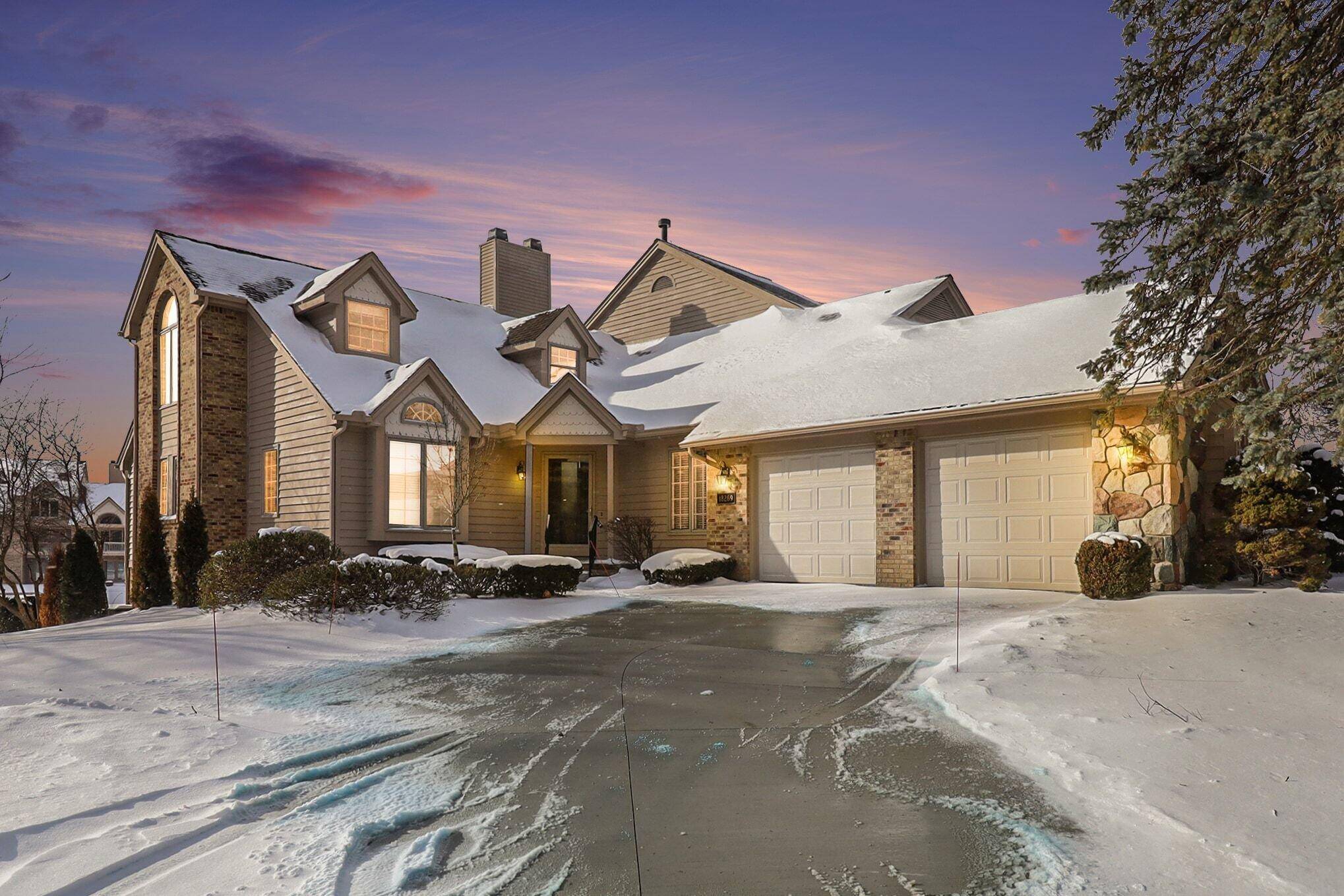 18269 Blue Heron DR E #16, Northville Twp, MI 48168