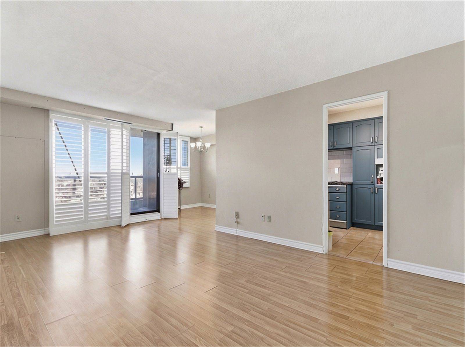 92 Church ST S #705, Ajax, ON L1S 6B4