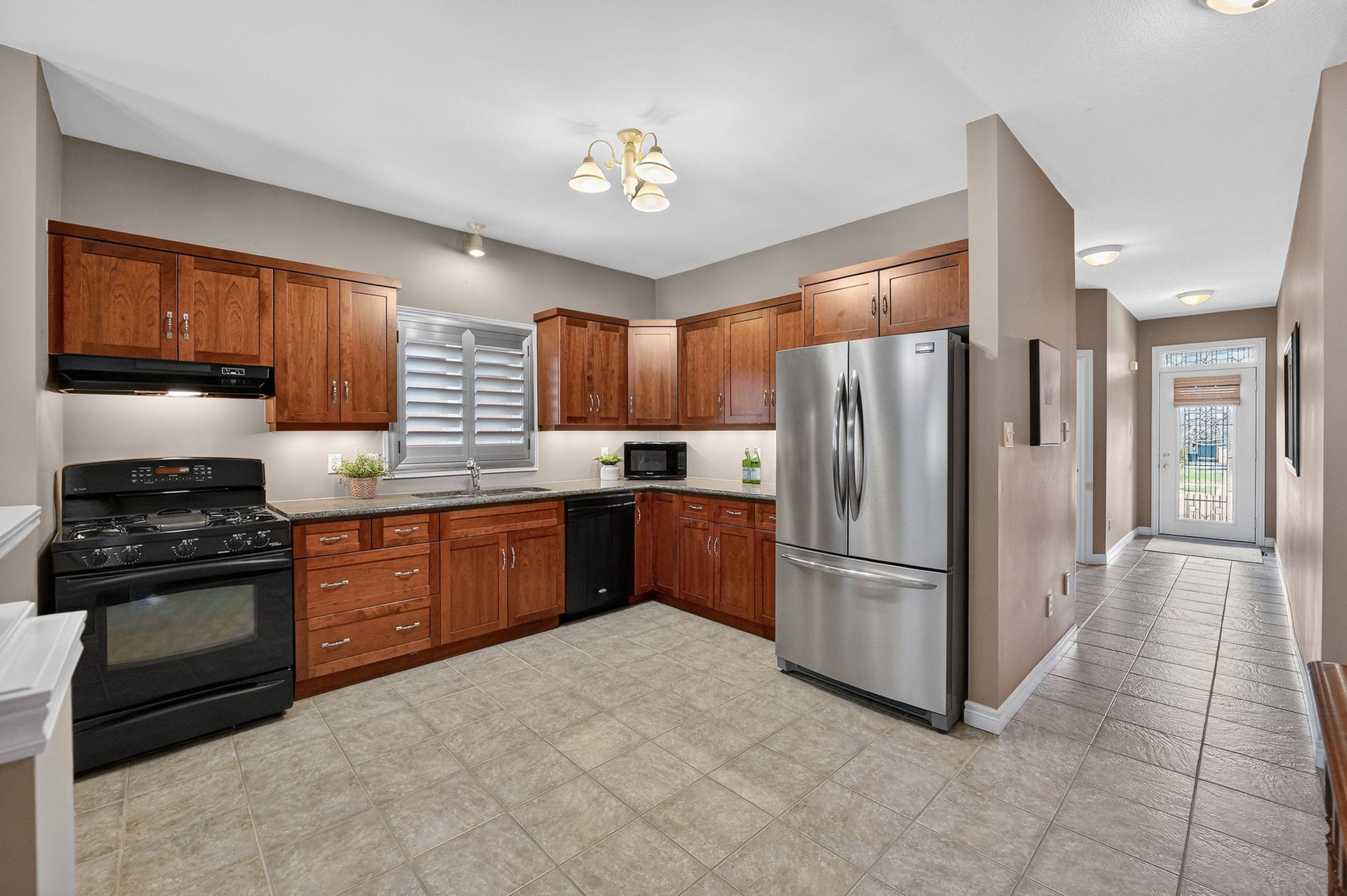 26 Conrad PL, Grimsby, ON L3M 5S5