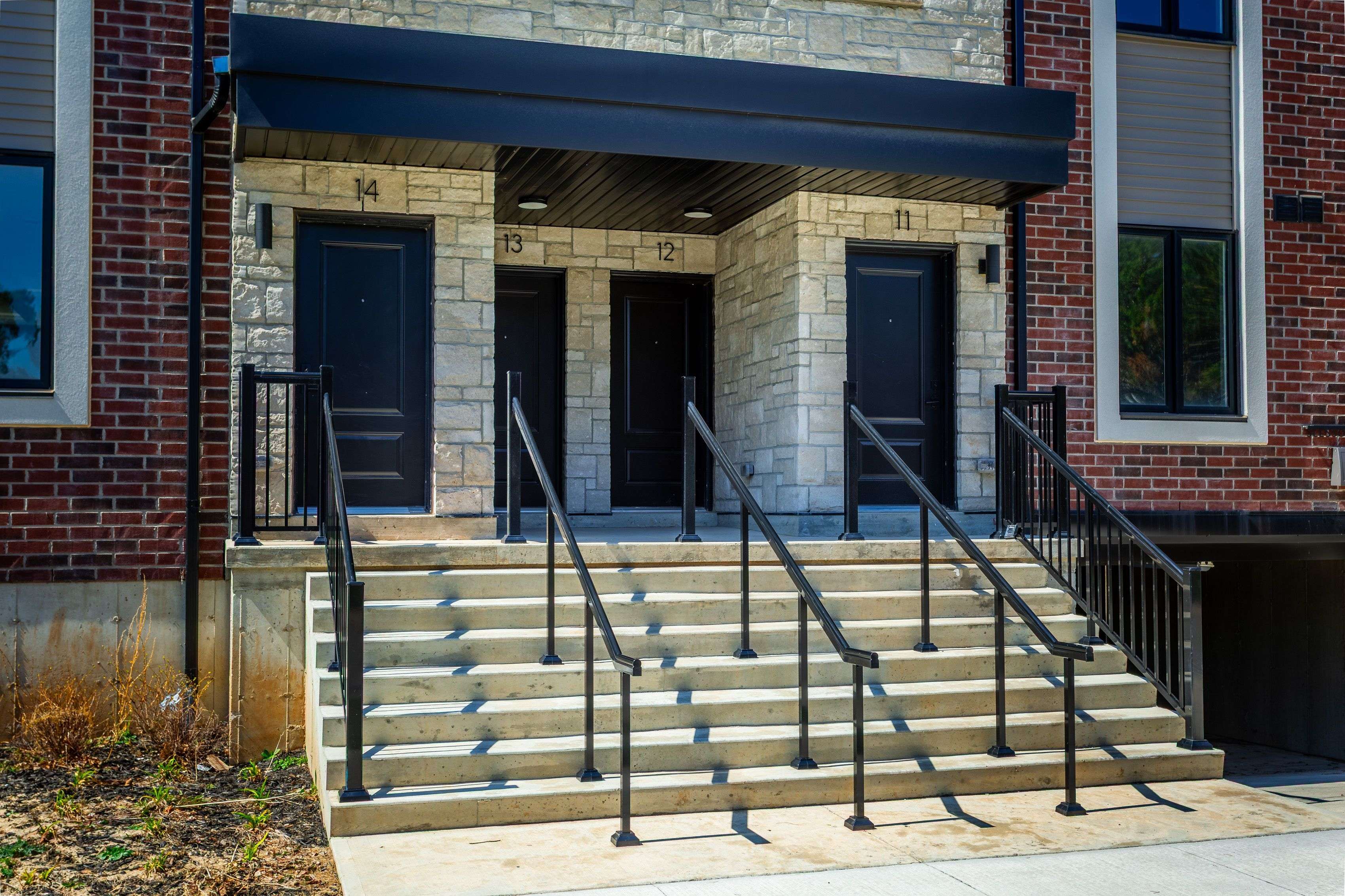 2 Slessor BLVD #12, Grimsby, ON L3M 5J4