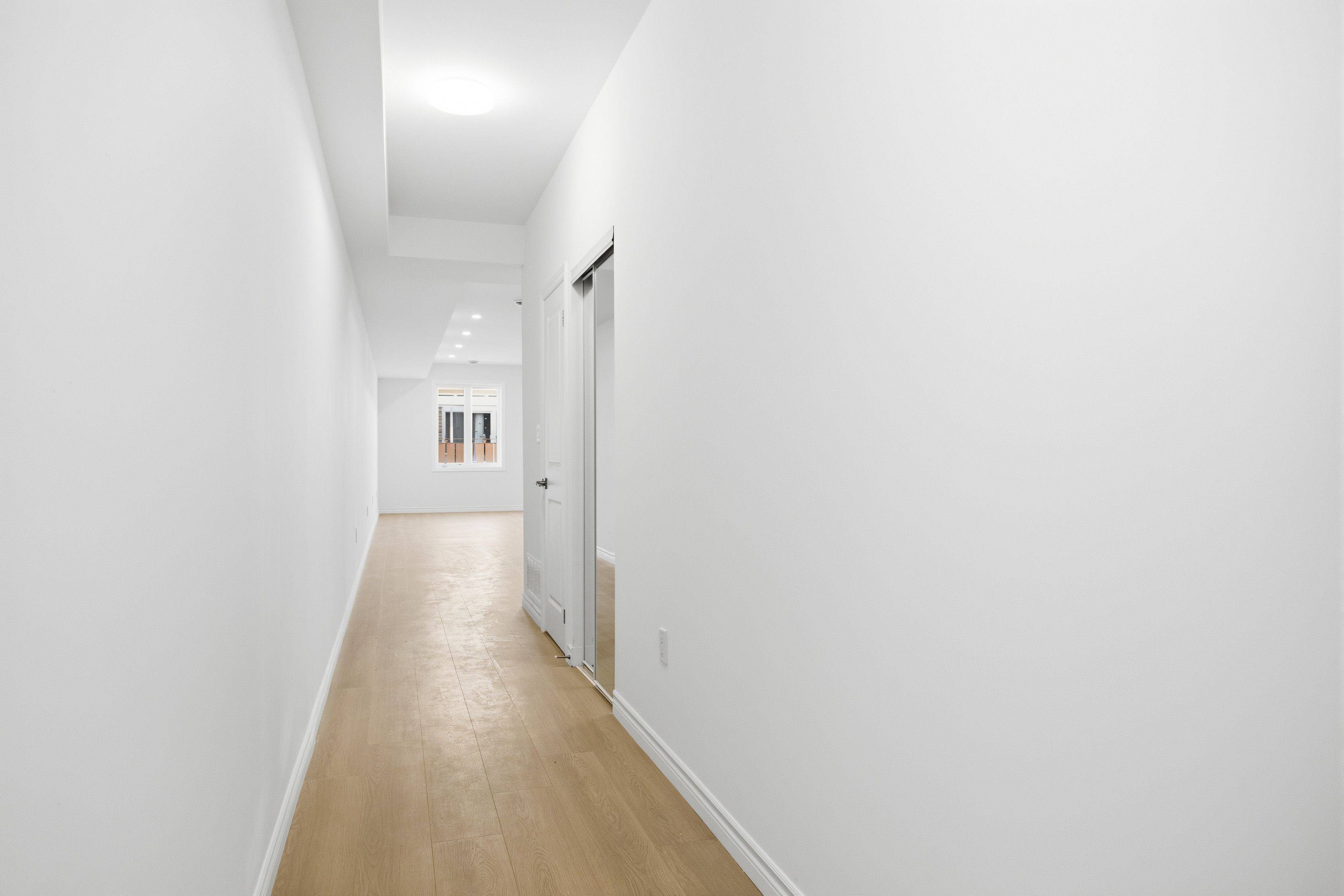 2 Slessor BLVD #12, Grimsby, ON L3M 5J4